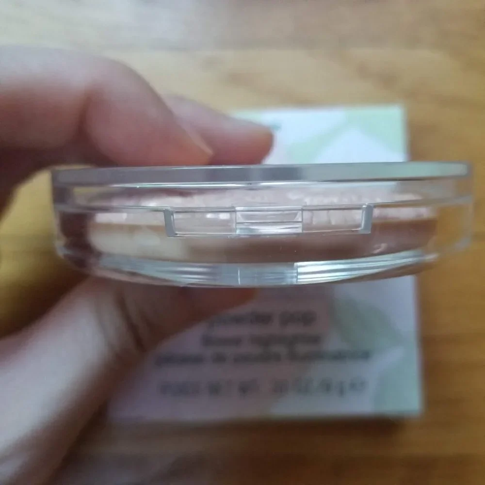 NEW Clinique Flower Lunar Pop Powder Highlighter